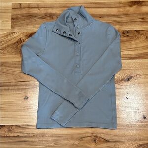 Athleta Gray Ribbed Long Sleeve Top